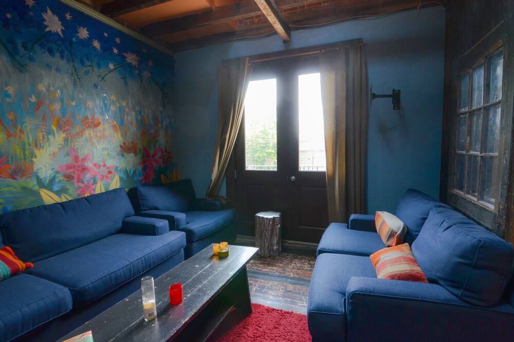 Photo of Livingroom in Upper South Providence