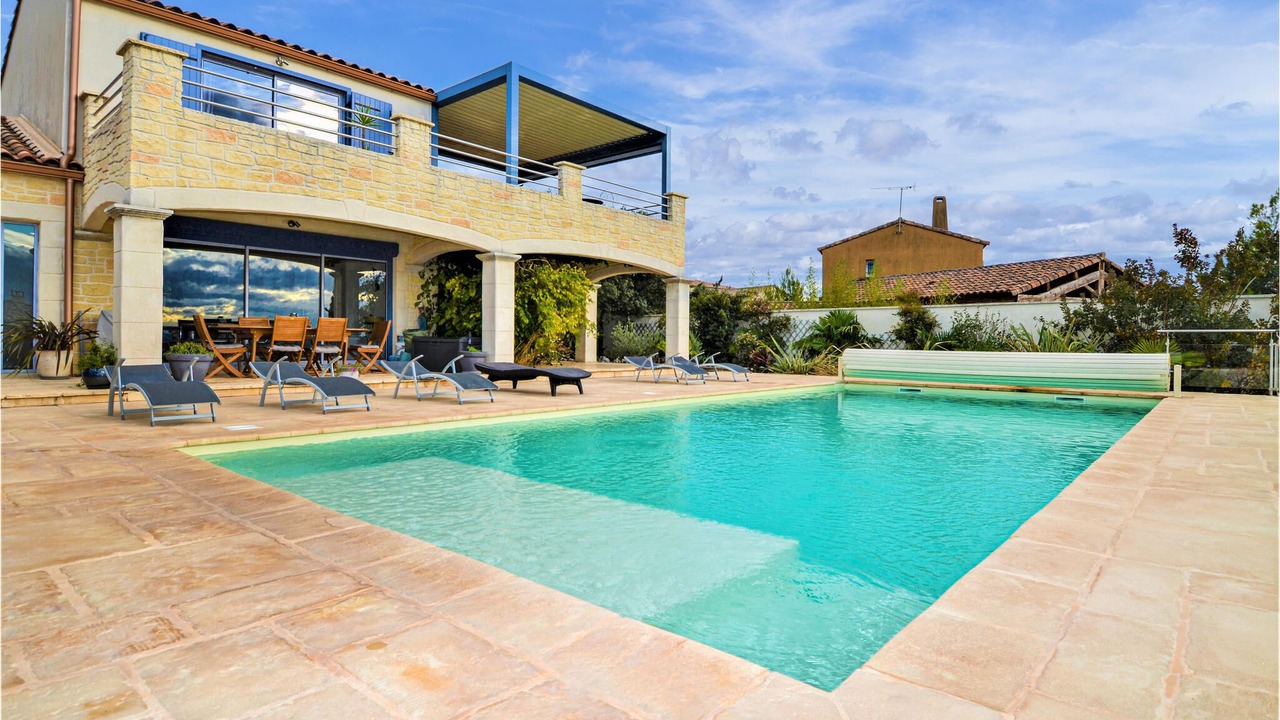 Photo of Outdoor in Saint-Hippolyte-de-Montaigu
