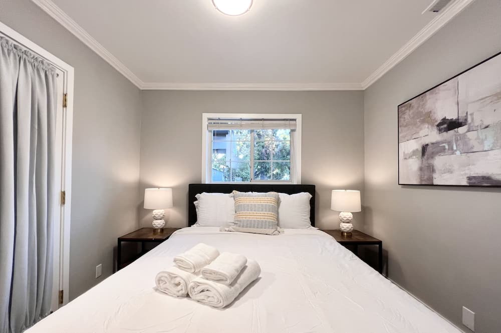 Photo of Bedroom in Cambrian