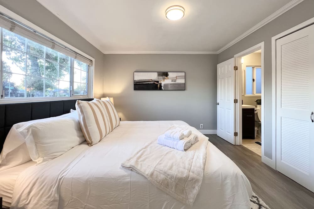 Photo of Bedroom in Cambrian