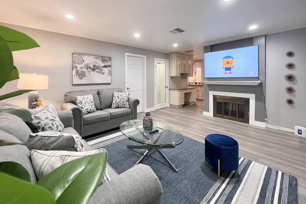 Photo of Others in Cambrian