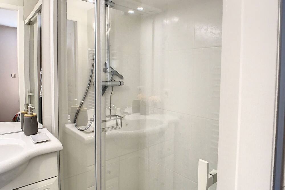 Photo of Bathroom in Amiens