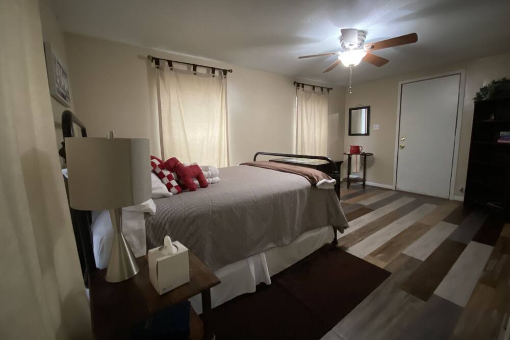 Photo of Bedroom in Willis
