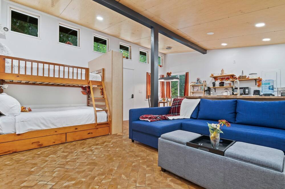 Photo of Others in McKenna