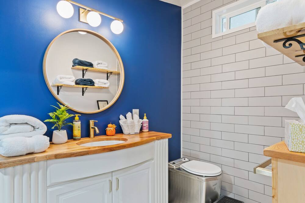 Photo of Others in McKenna