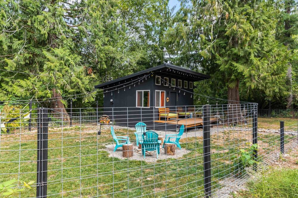 Photo of Others in McKenna