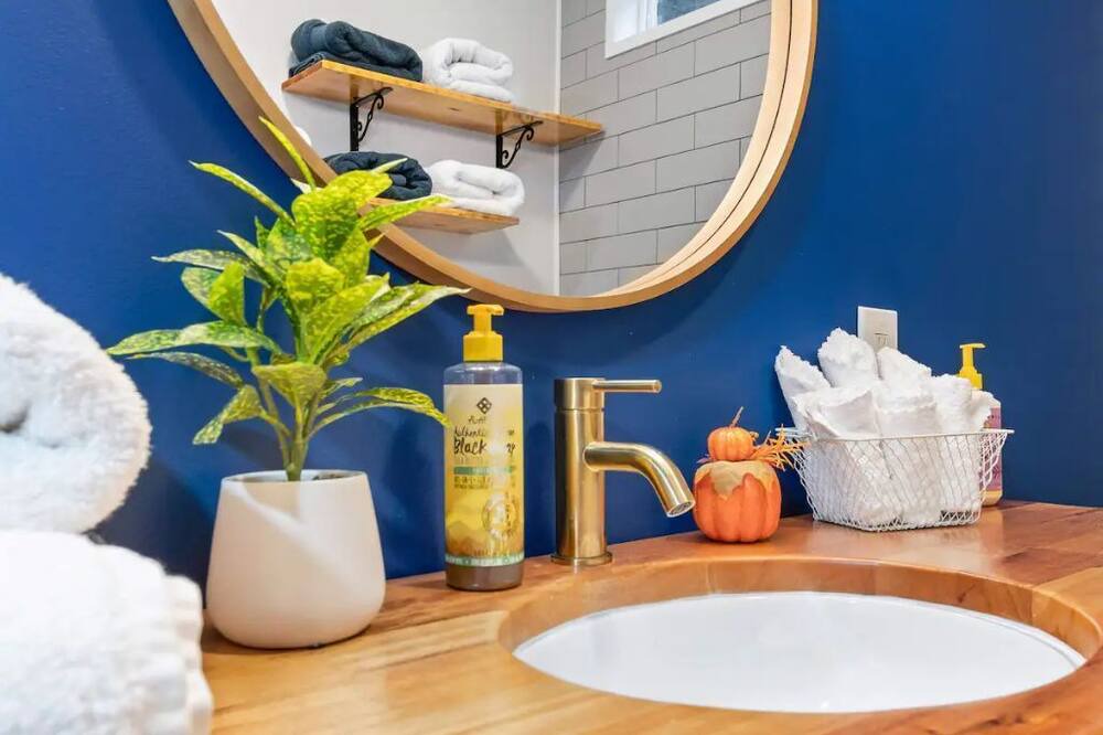 Photo of Others in McKenna