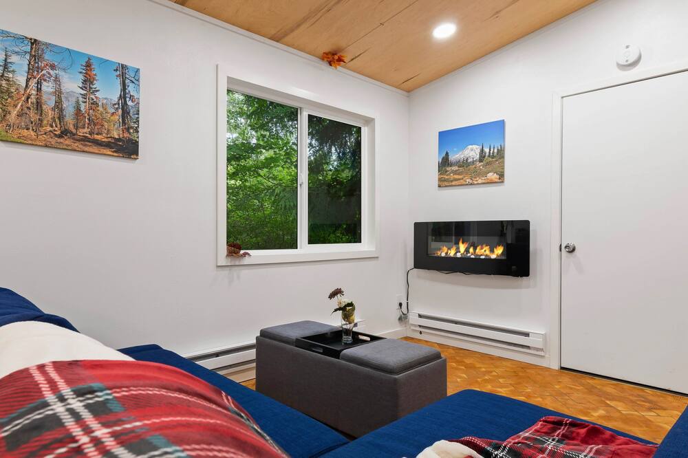 Photo of Livingroom in McKenna