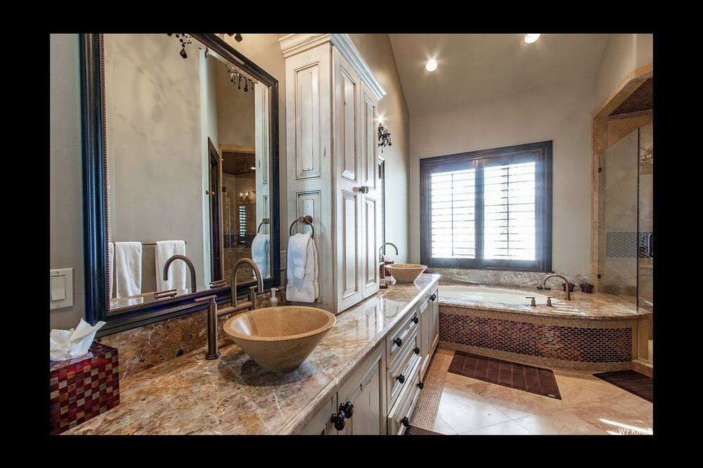 Photo of Bathroom in Deer Valley
