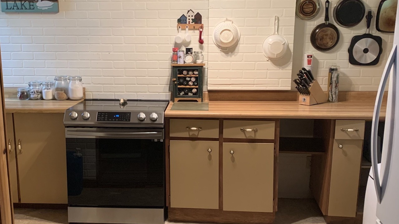 Photo of Kitchen in Algonquin Highlands