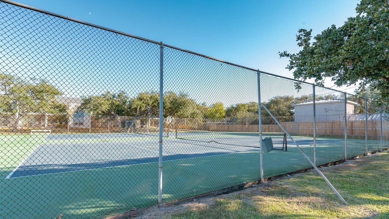 Photo of Others in Sailhouse