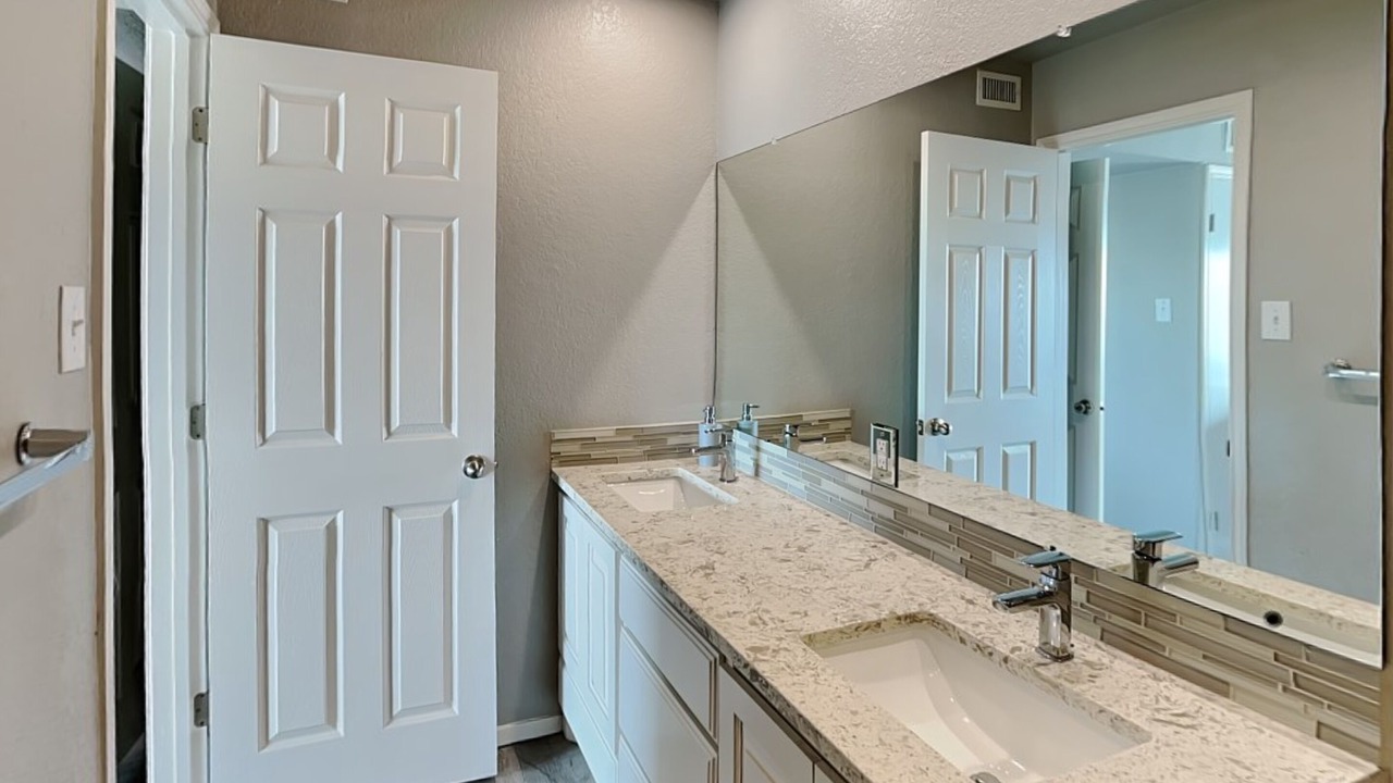 Photo of Others in Sailhouse