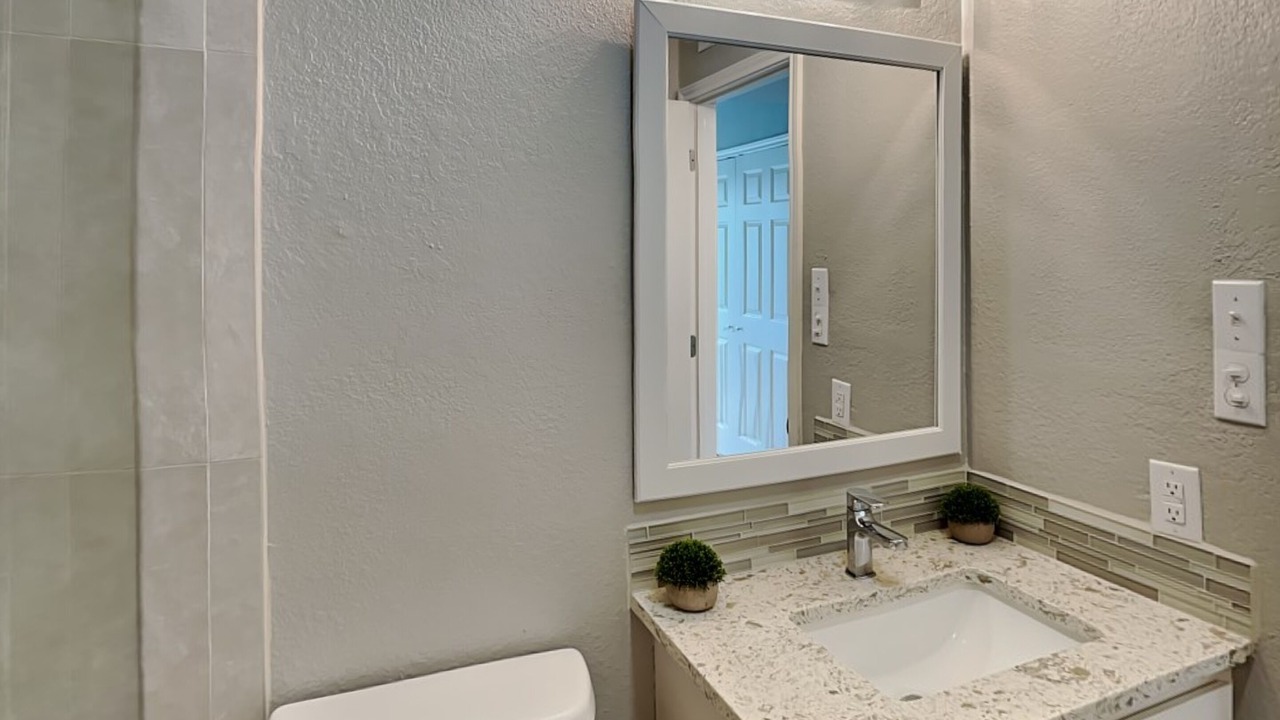 Photo of Others in Sailhouse