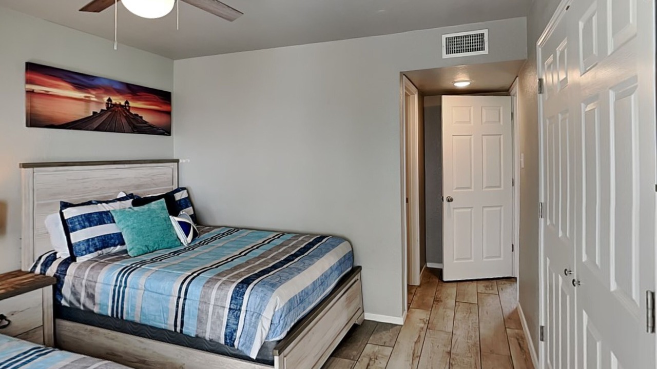 Photo of Others in Sailhouse