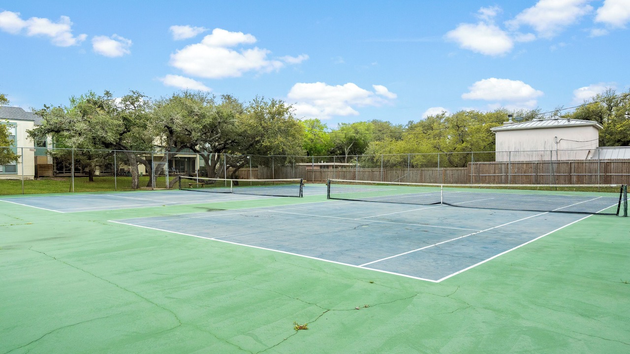 Photo of Others in Sailhouse