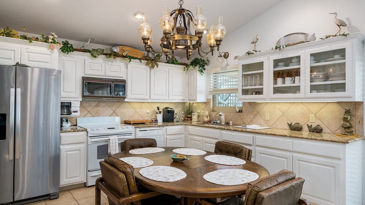 Photo of Kitchen in City-by-the Sea