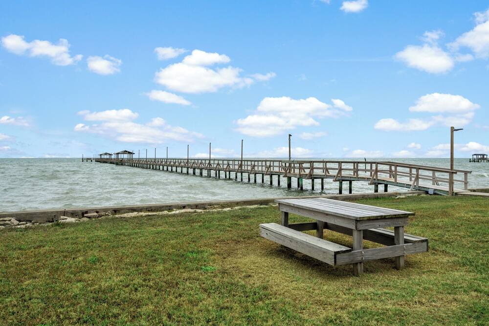 Photo of Others in Sailhouse
