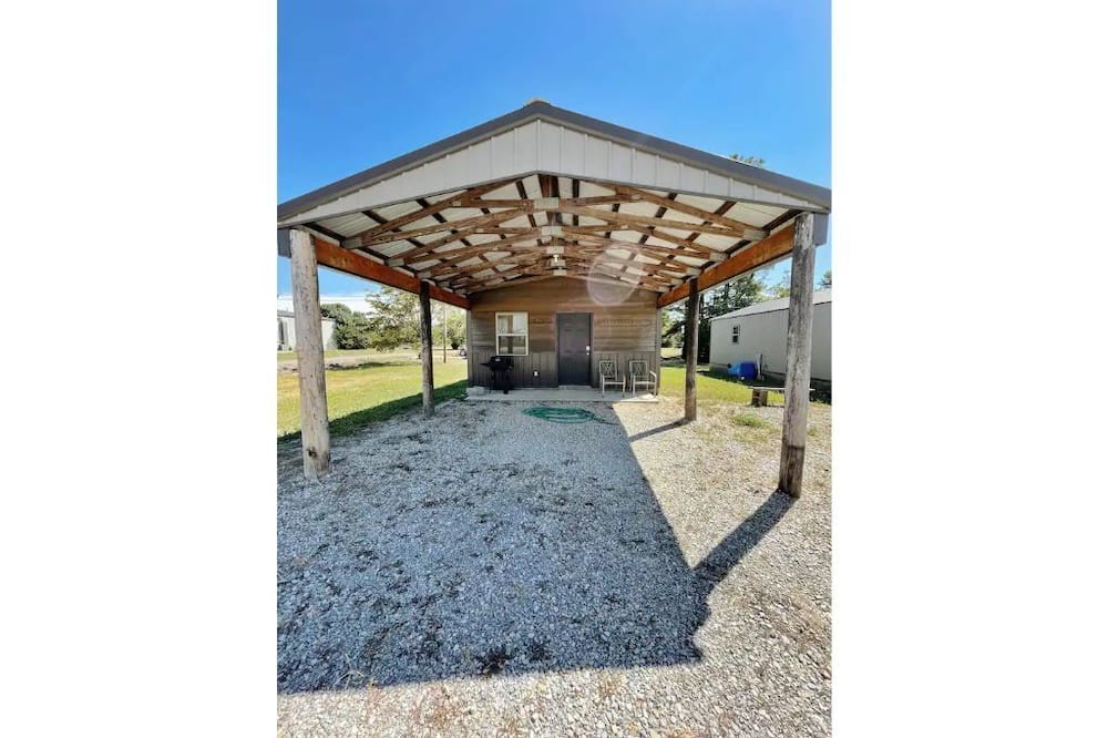 Photo of Others in Delaplaine