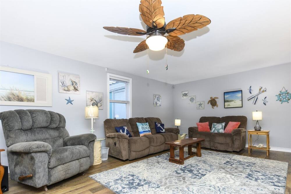 Photo of Bedroom in City-by-the Sea