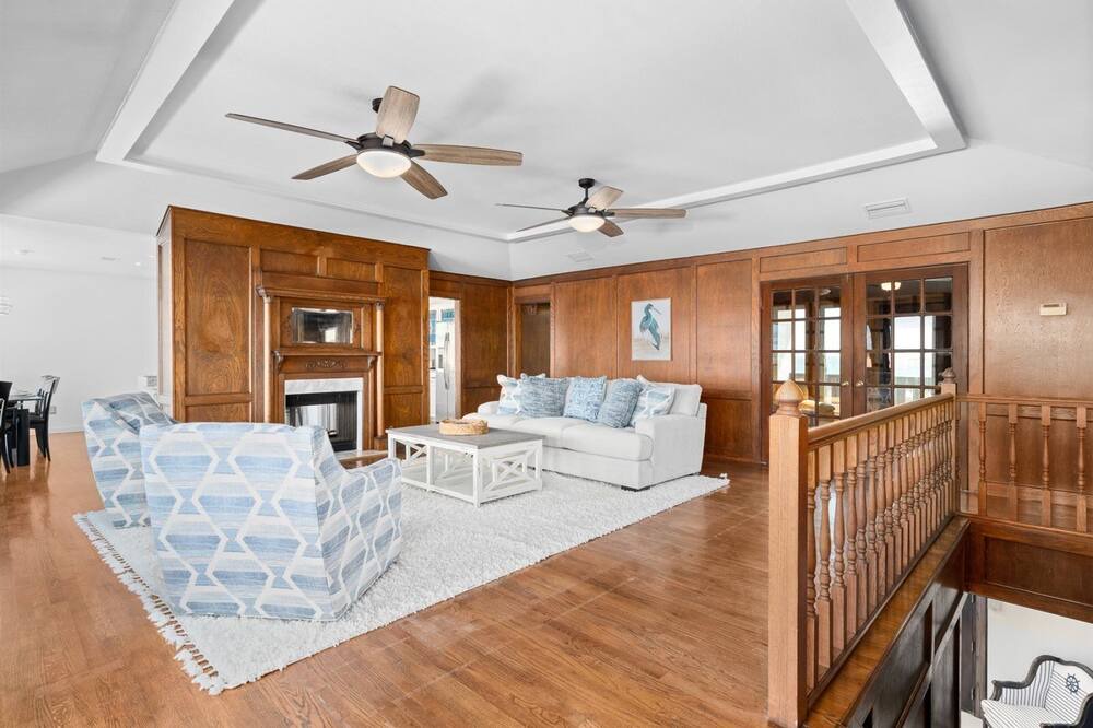 Photo of Bedroom in City-by-the Sea