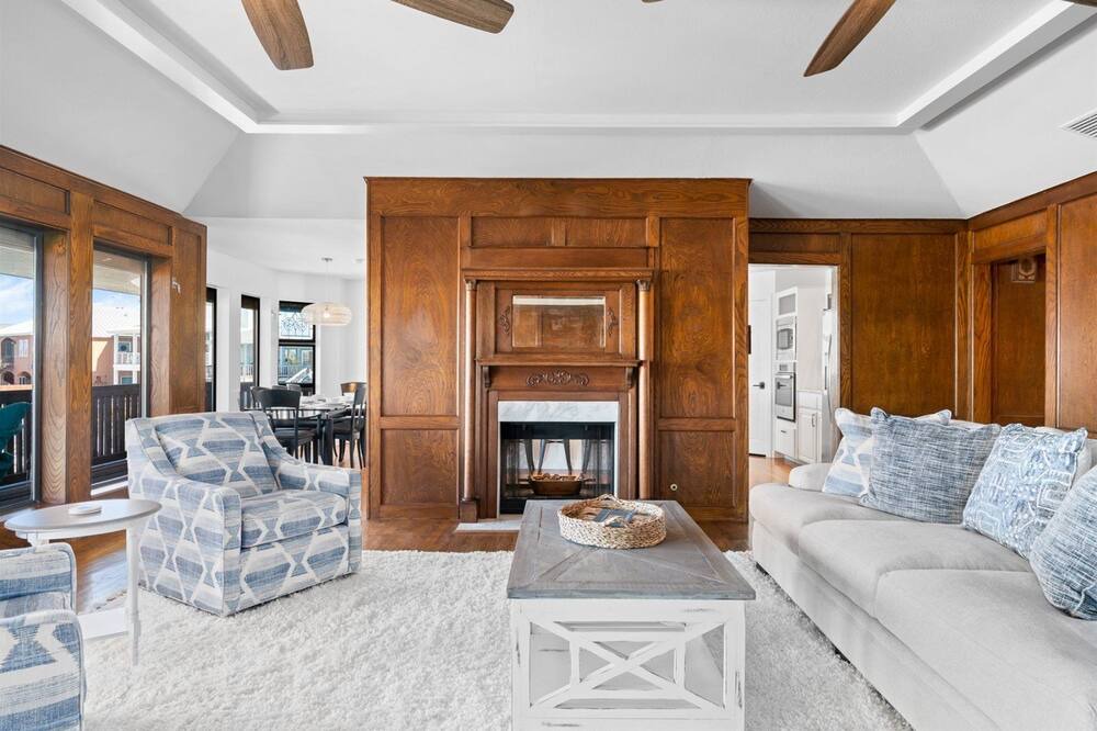 Photo of Bedroom in City-by-the Sea