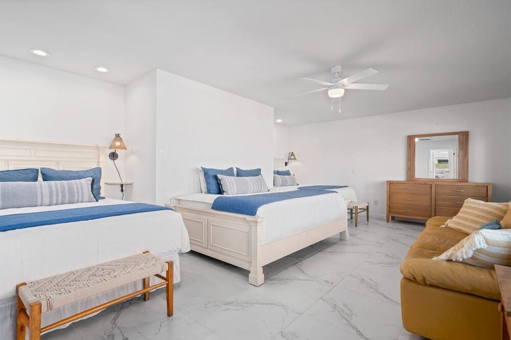 Photo of Bedroom in City-by-the Sea