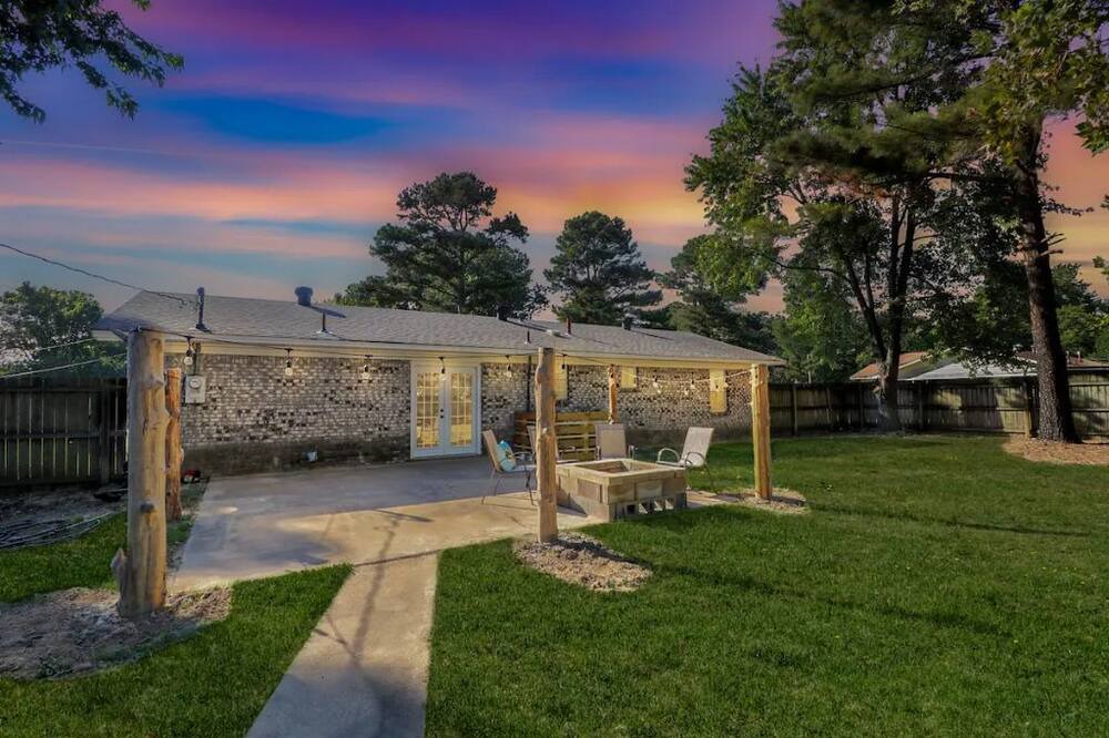 Photo of Outdoor in Bono
