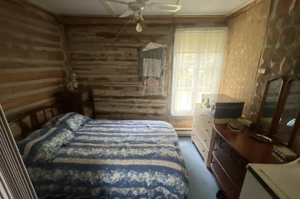 Photo of Bedroom in Notre-Dame-de-Montauban