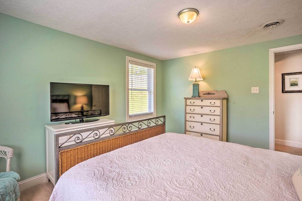 Photo of Bedroom in Dutton