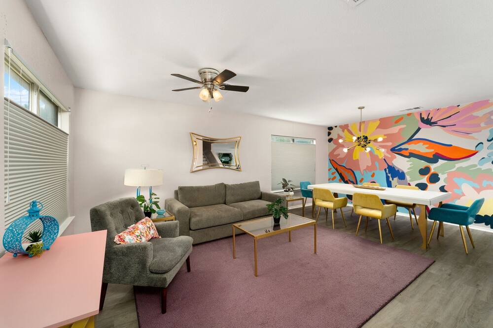 Photo of Livingroom in Berdoll Farms