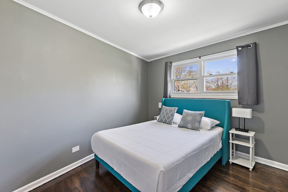 Photo of Bedroom in Lombard
