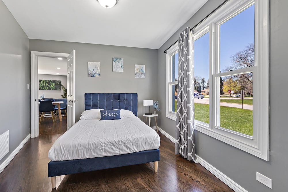 Photo of Bedroom in Lombard