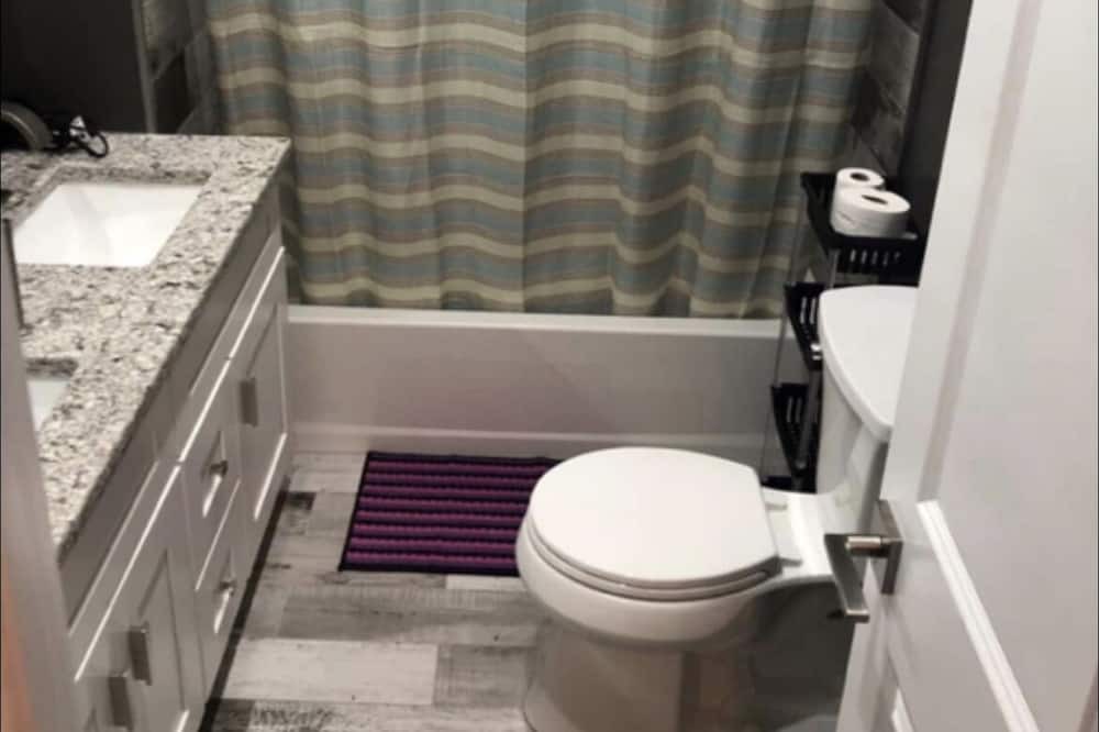 Photo of Bathroom in Marion