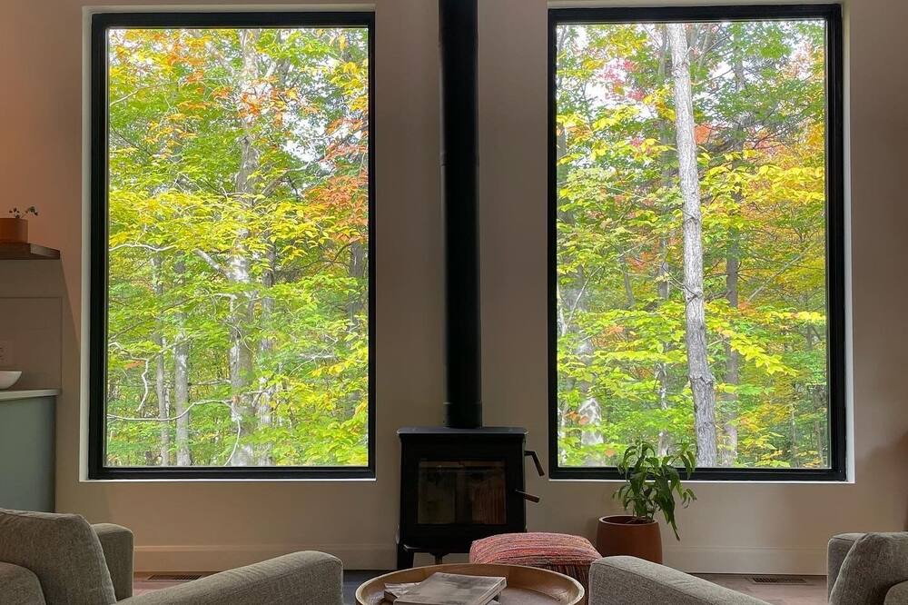 Photo of Livingroom in Morin Heights