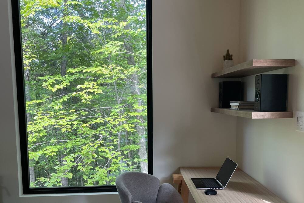 Photo of Livingroom in Morin Heights