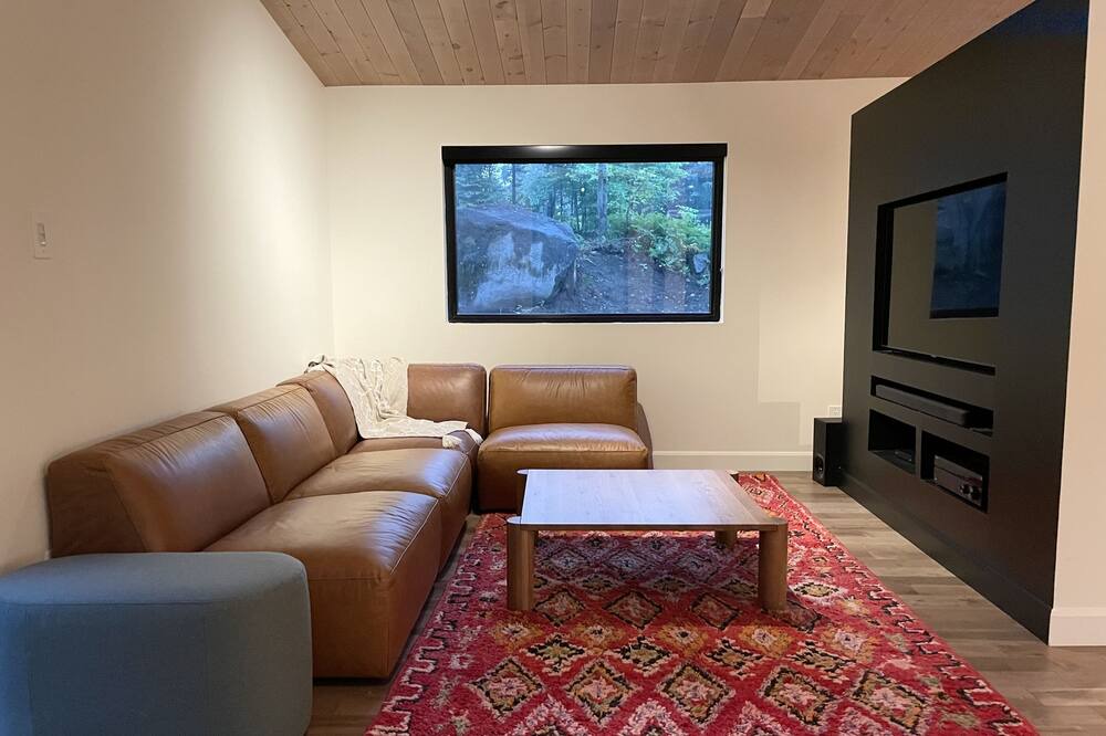 Photo of Livingroom in Morin Heights