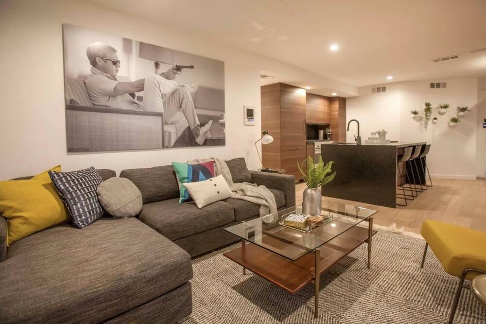 Photo of Livingroom in Park West