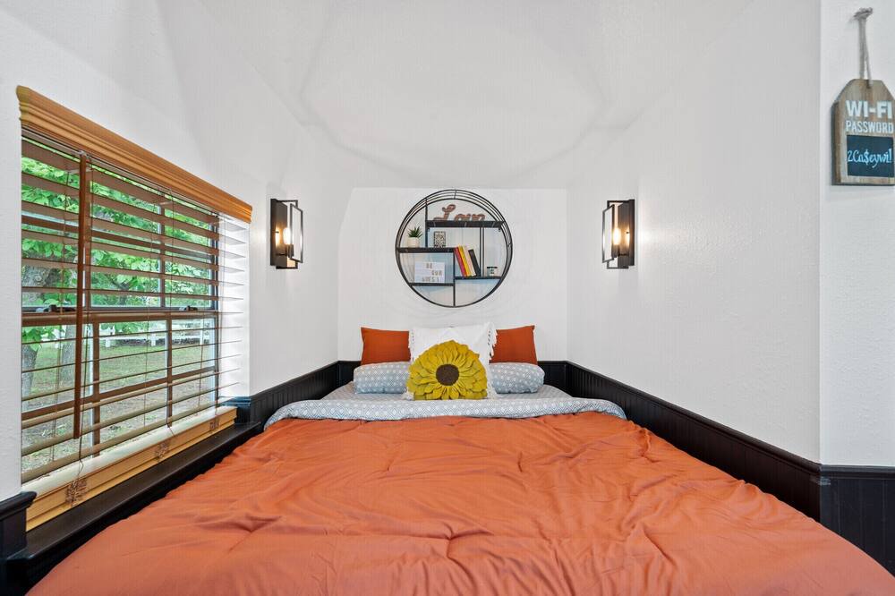 Photo of Bedroom in Alvarado