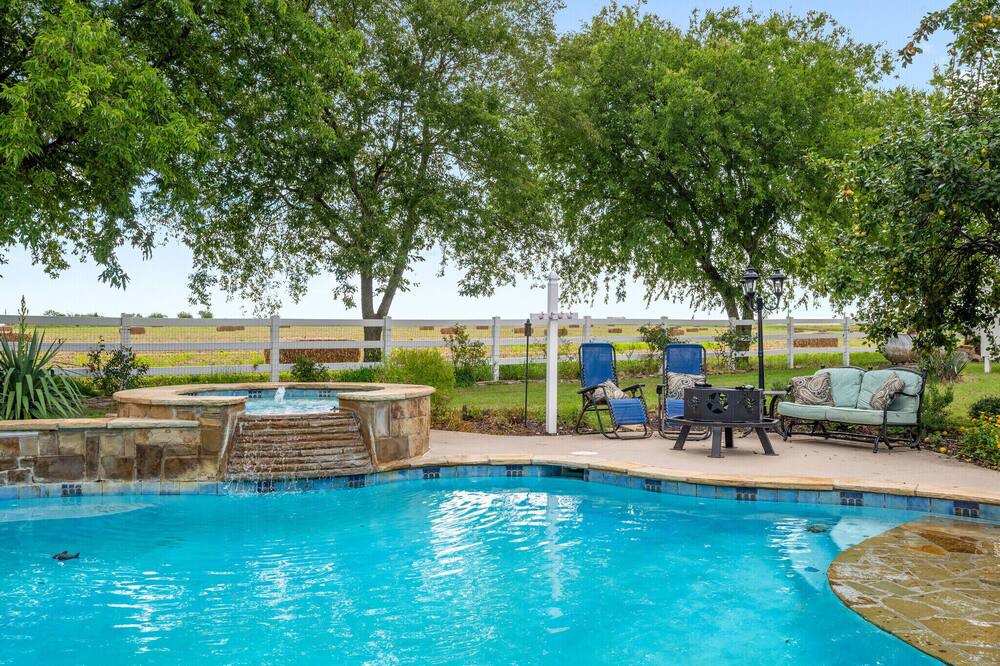 Photo of Outdoor in Alvarado