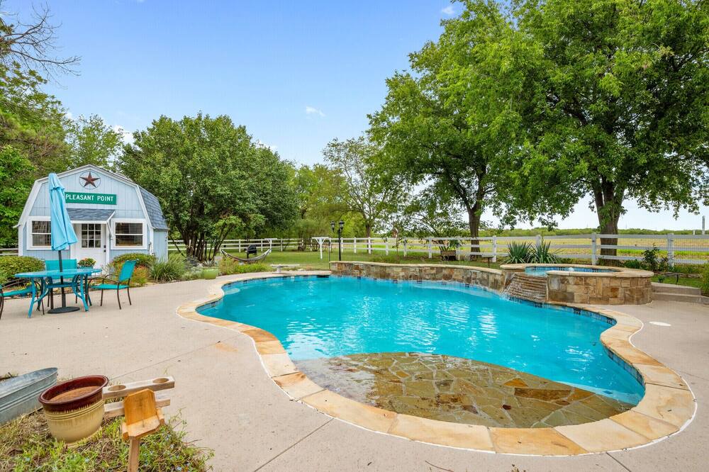 Photo of Outdoor in Alvarado