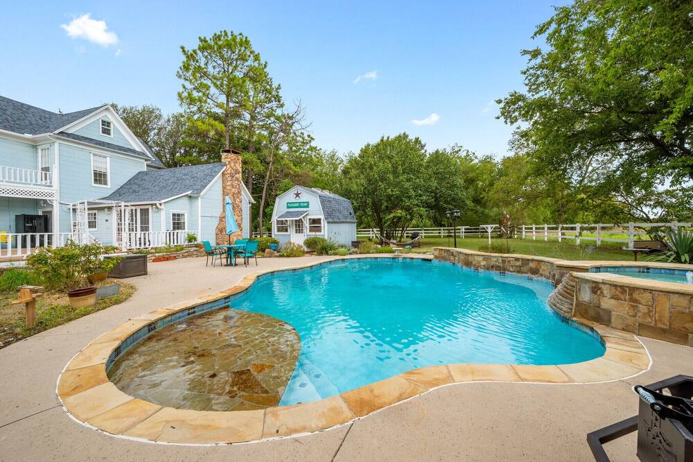Photo of Outdoor in Alvarado