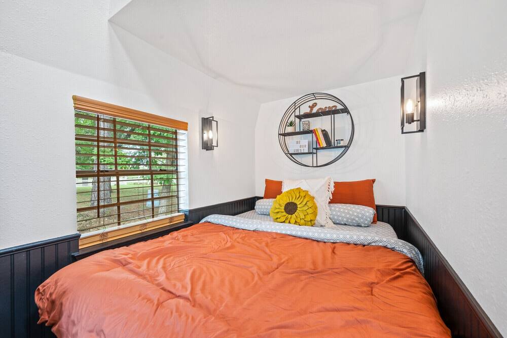 Photo of Bedroom in Alvarado