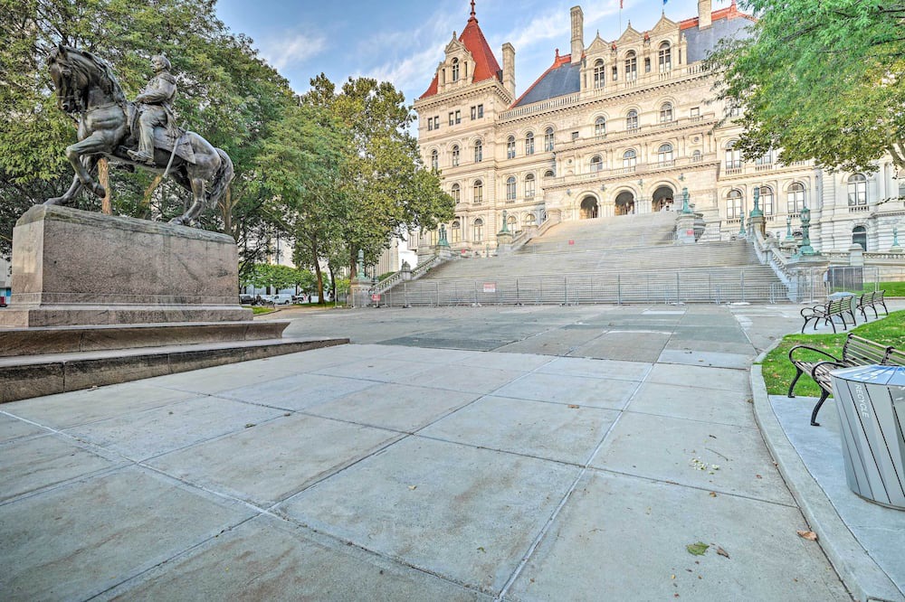 Photo of Others in Albany