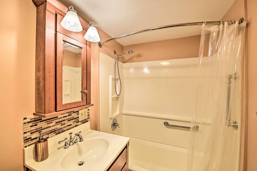 Photo of Bathroom in Albany