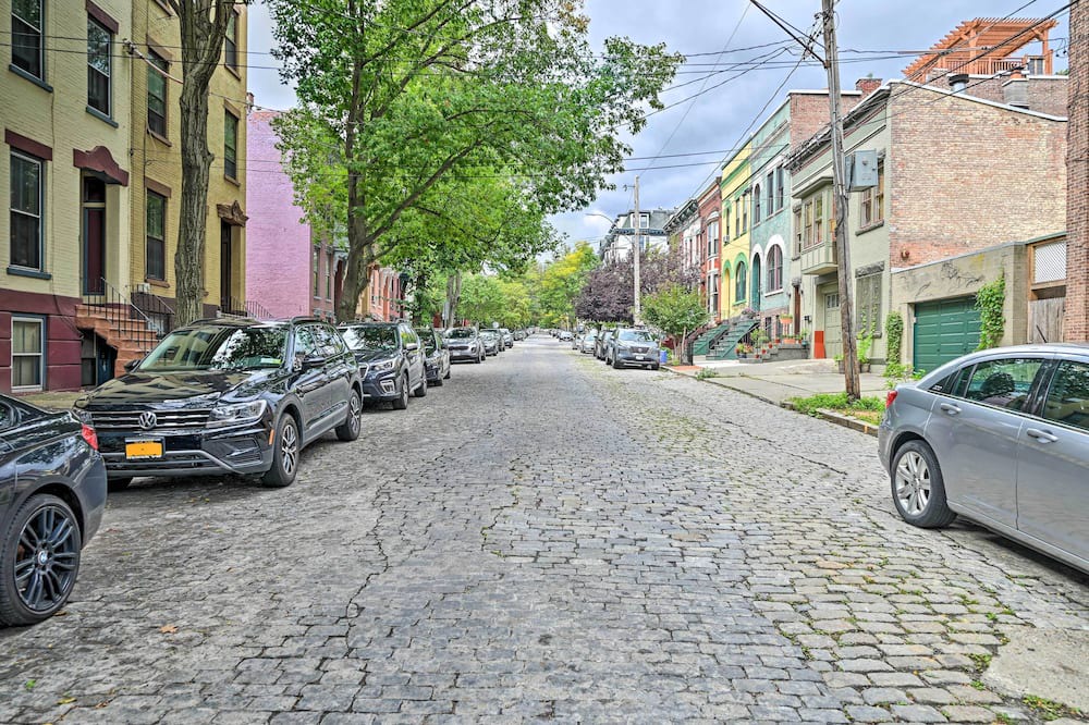 Photo of Others in Albany