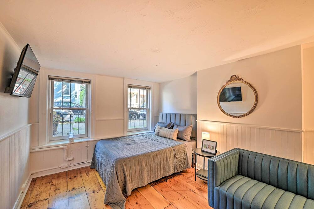 Photo of Others in Albany