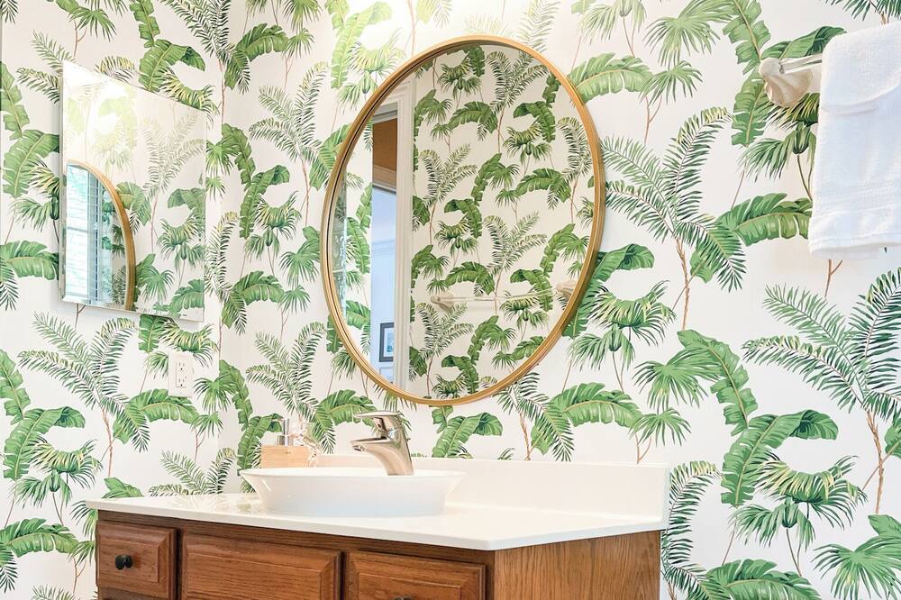 Photo of Bathroom in Mandarin