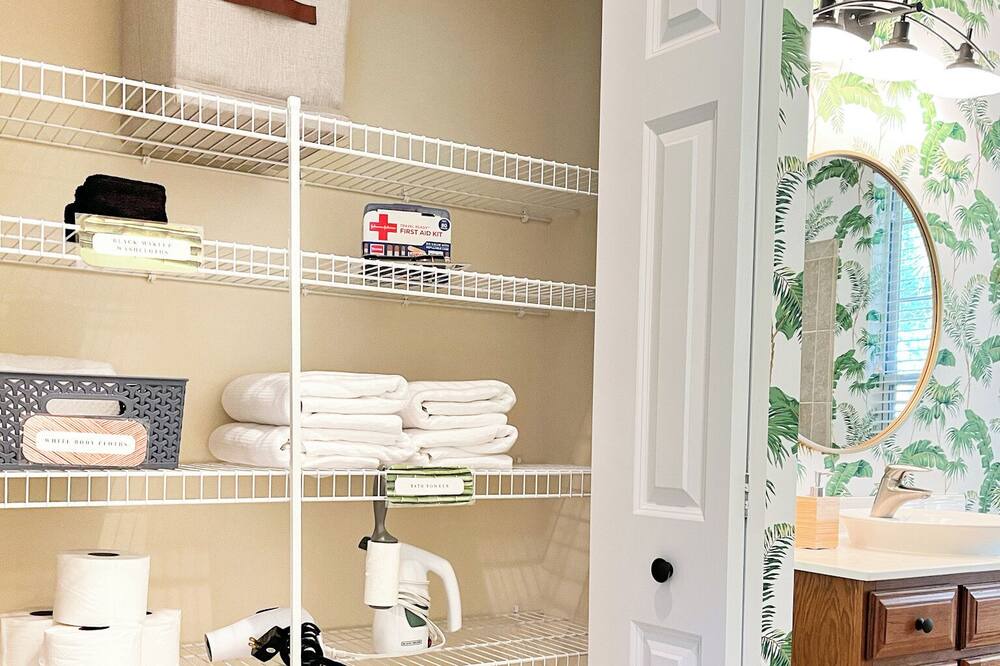 Photo of Bathroom in Mandarin