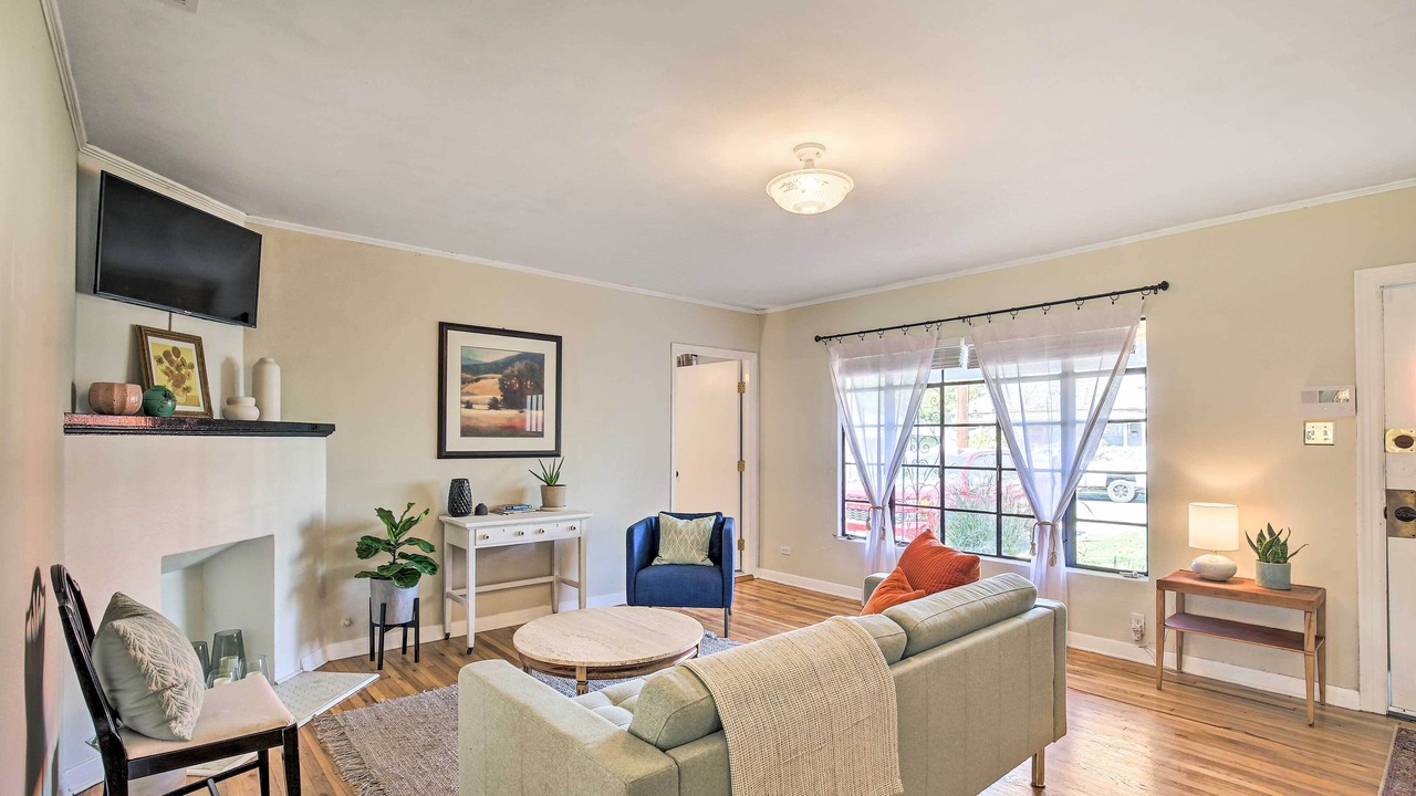 Photo of Livingroom in Riverside
