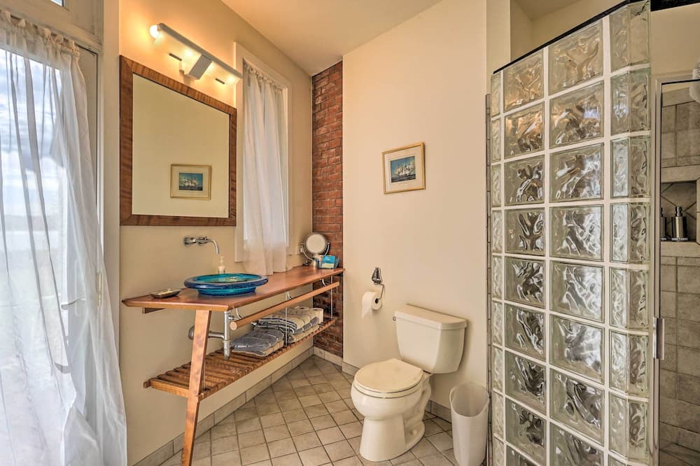 Photo of Bathroom in Reedville